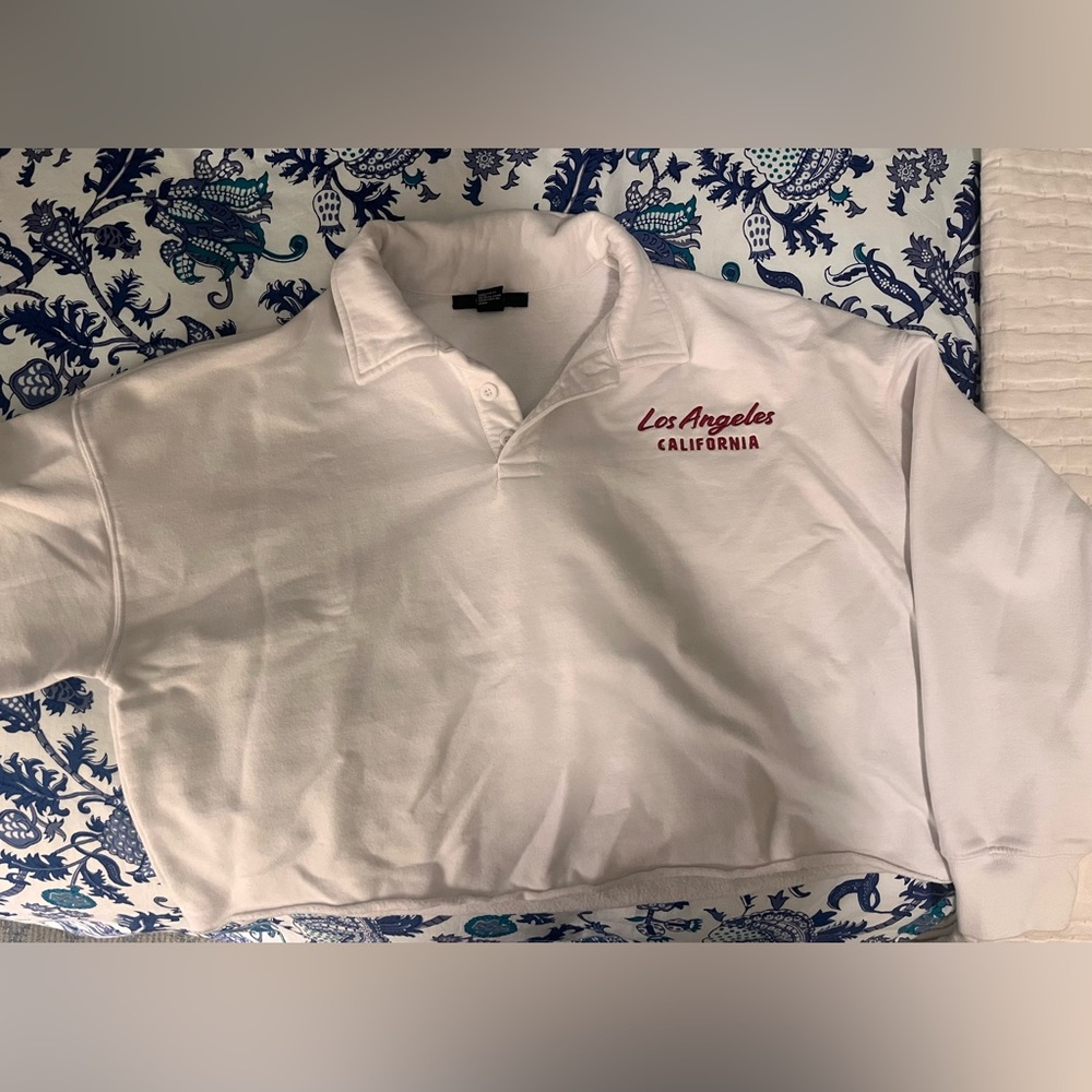 cropped forever 21 long sleeve tee polo. white shirt with soft/fuzzy interior.